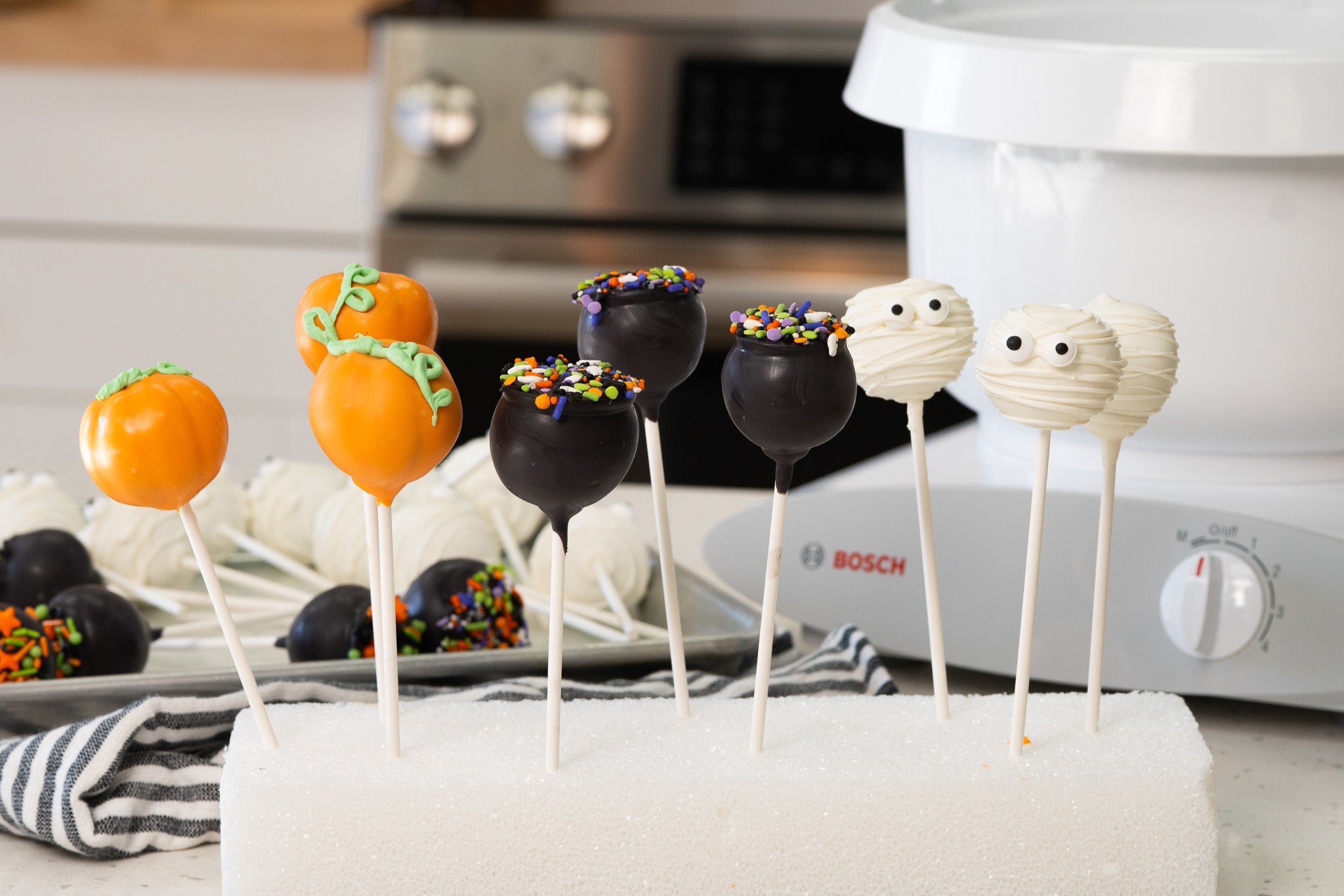 Spooky Cake Pops