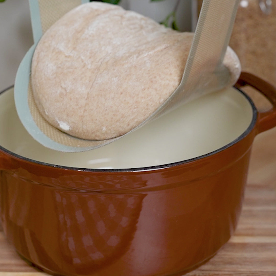 Video of sourdough easily coming out of cast iron dutch oven. 